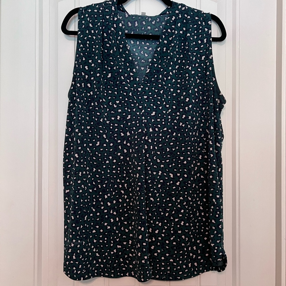 Stitch Fix Beacon Dark Green Sleeveless Relaxed Blouse